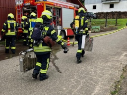 Übung Brand landwirtschaftliches Anwesen Ziegelhuette